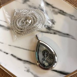 Origami Owl Locket, Charms Only 4 @edeavila99